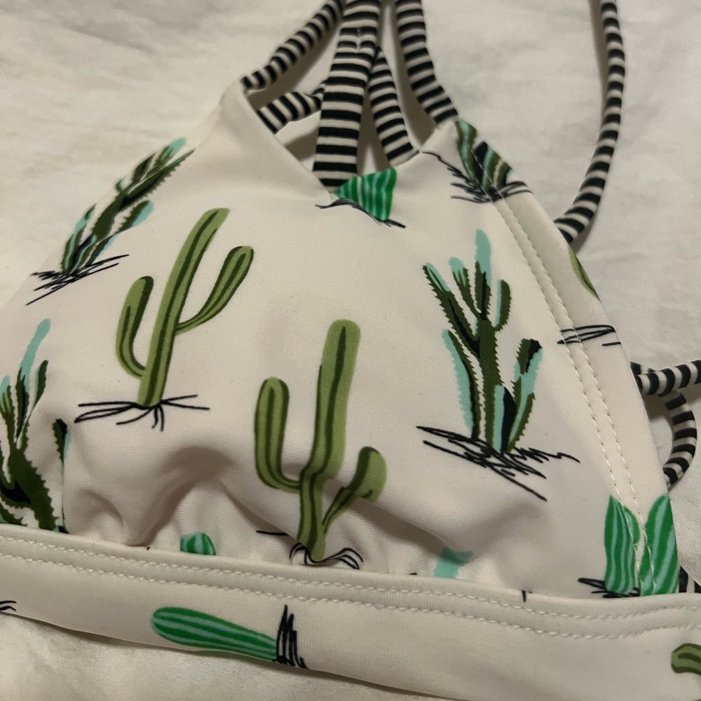 Cactus swimsuit top - Picture 2 of 3